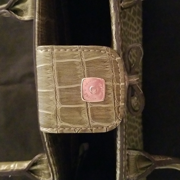 👛👜VINTAGE LIZ CLAIBORNE PURSE👛👜 - Picture 3 of 5